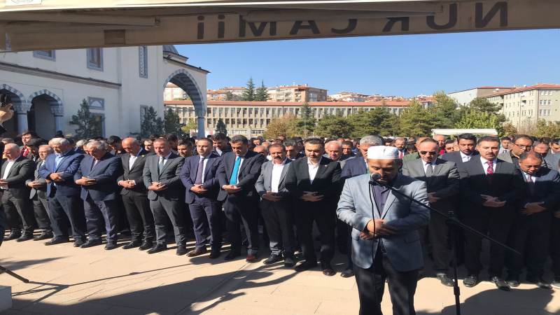 GAZZE ŞEHİTLERİ İÇİN NAMAZ